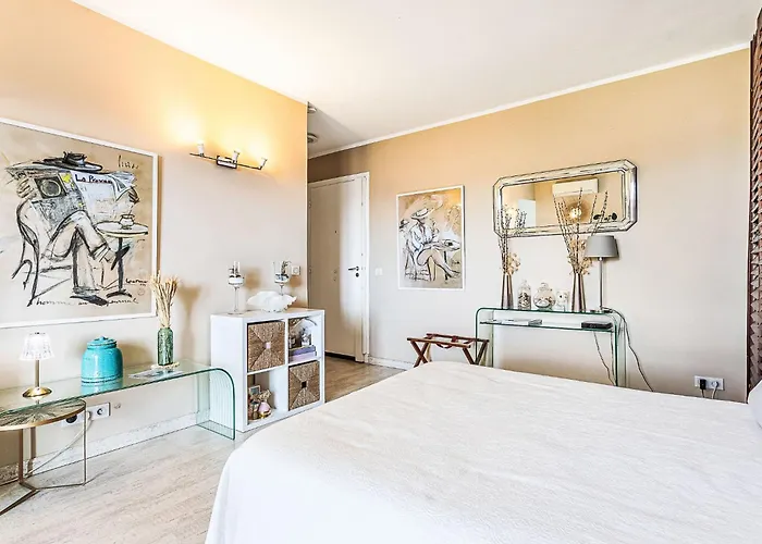 Du Port By Interhome Appartement Saint-Tropez