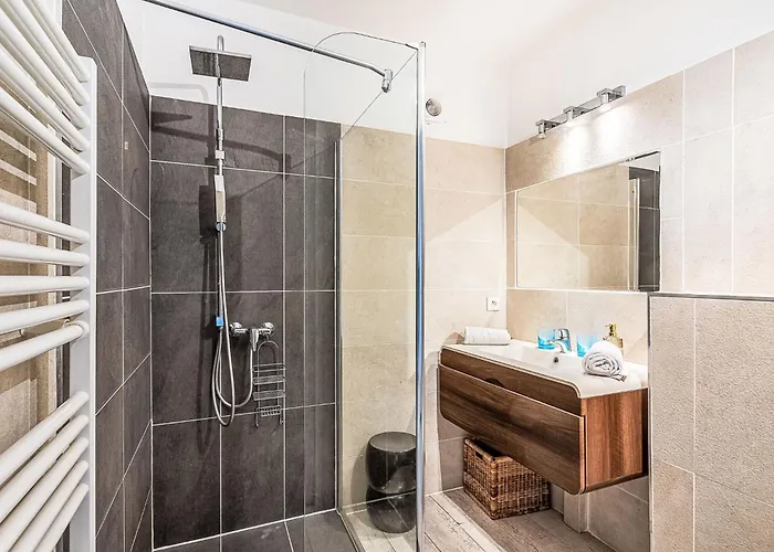 Du Port By Interhome * 쎙뜨호뻬